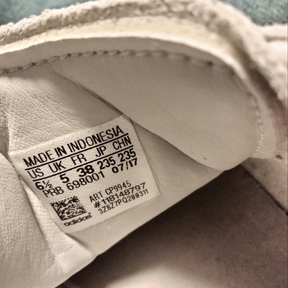 Metal toe Adidas Superstar size 6.5 - Picture 5 of 7